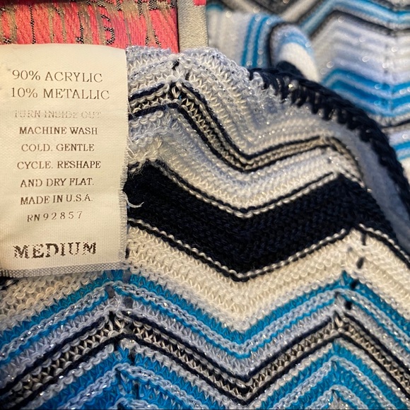 ABSOLUTELY Chevron-Design MetallicThread Sweater - Picture 4 of 4